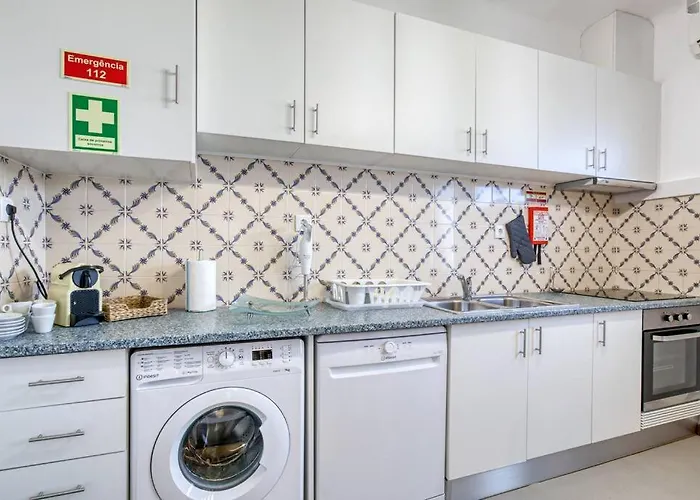 Spacious House In Porto For Family And Friends